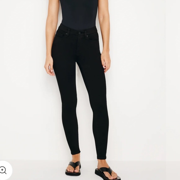 Good American Good Legs Black Denim Jeans Size 8 NWT 29” Inseam Stretch - Picture 2 of 10